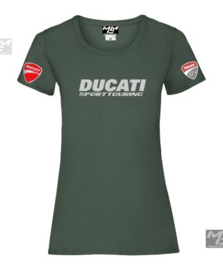 Zilvergrijs gekleurde opdruk "Ducati SportTouring"op een donkergroen T-shirt.